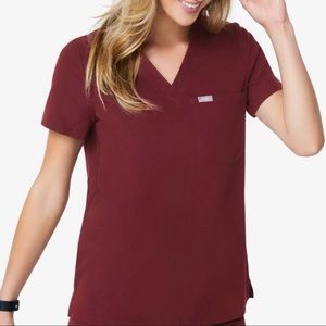 FIGS Catarina™ - One-Pocket Scrub Top - M / Burgundy